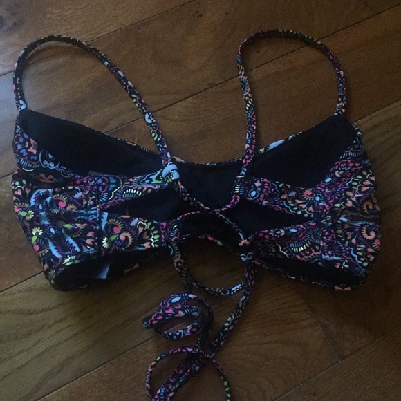 New Hollister bikini set - Picture 3 of 3